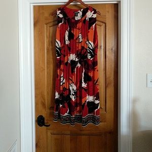 Lovely flowing dress made by Glamour